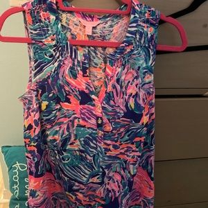 Lilly Pulitzer essie top